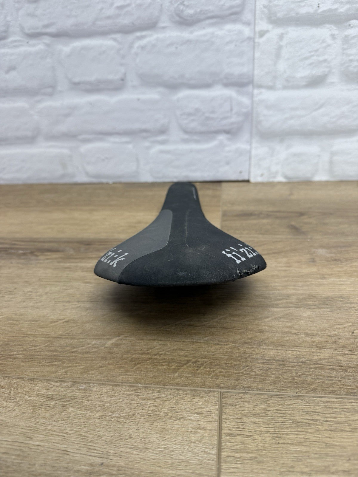 fizik antares road cycling saddle with cover