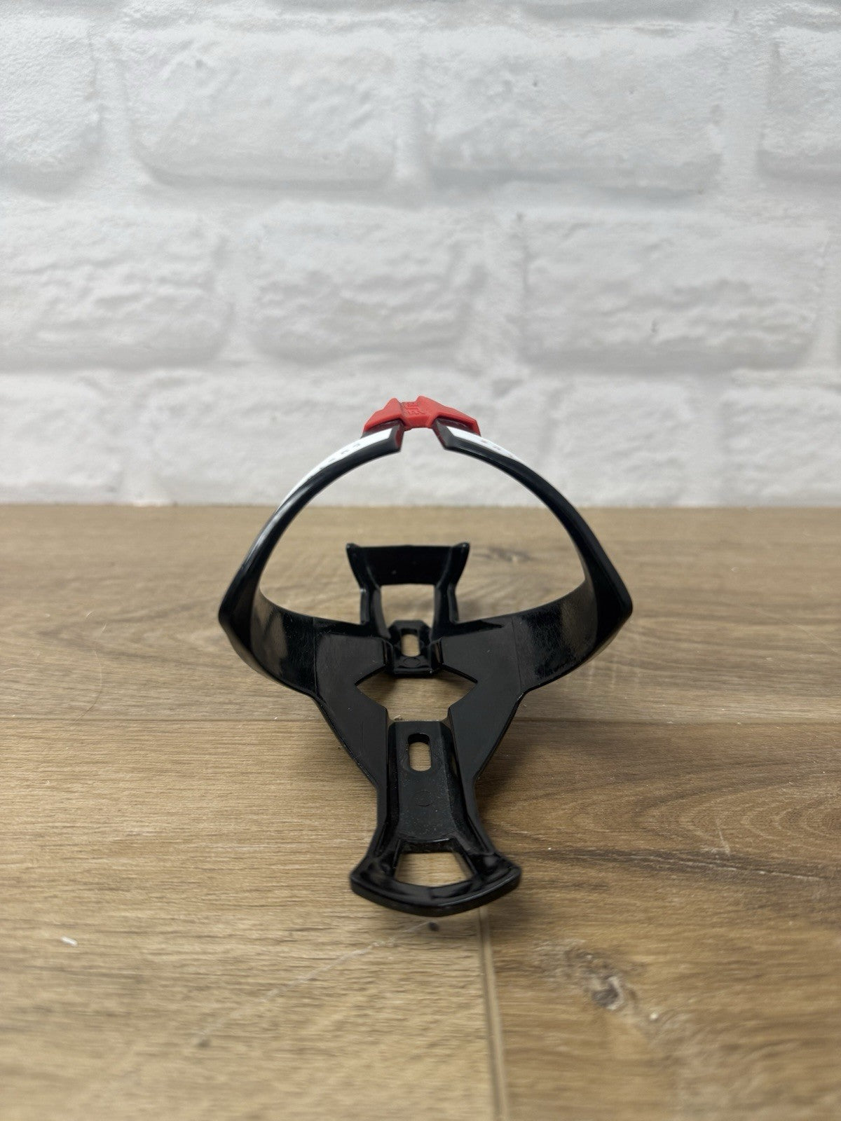 Elite Custom Race Plus bottle cage