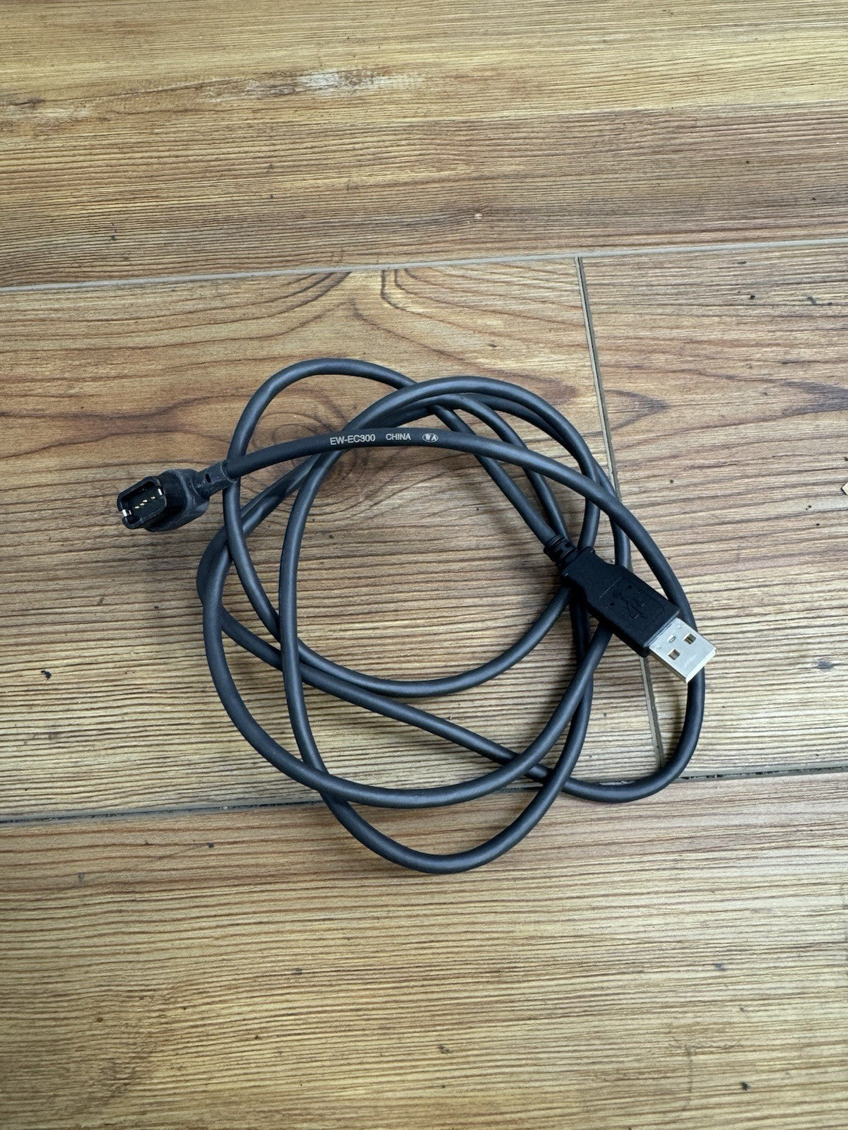 Shimano EW-EC300 Charging Cable - For Dura-Ace/Ultegra 12-Speed Di2 Systems