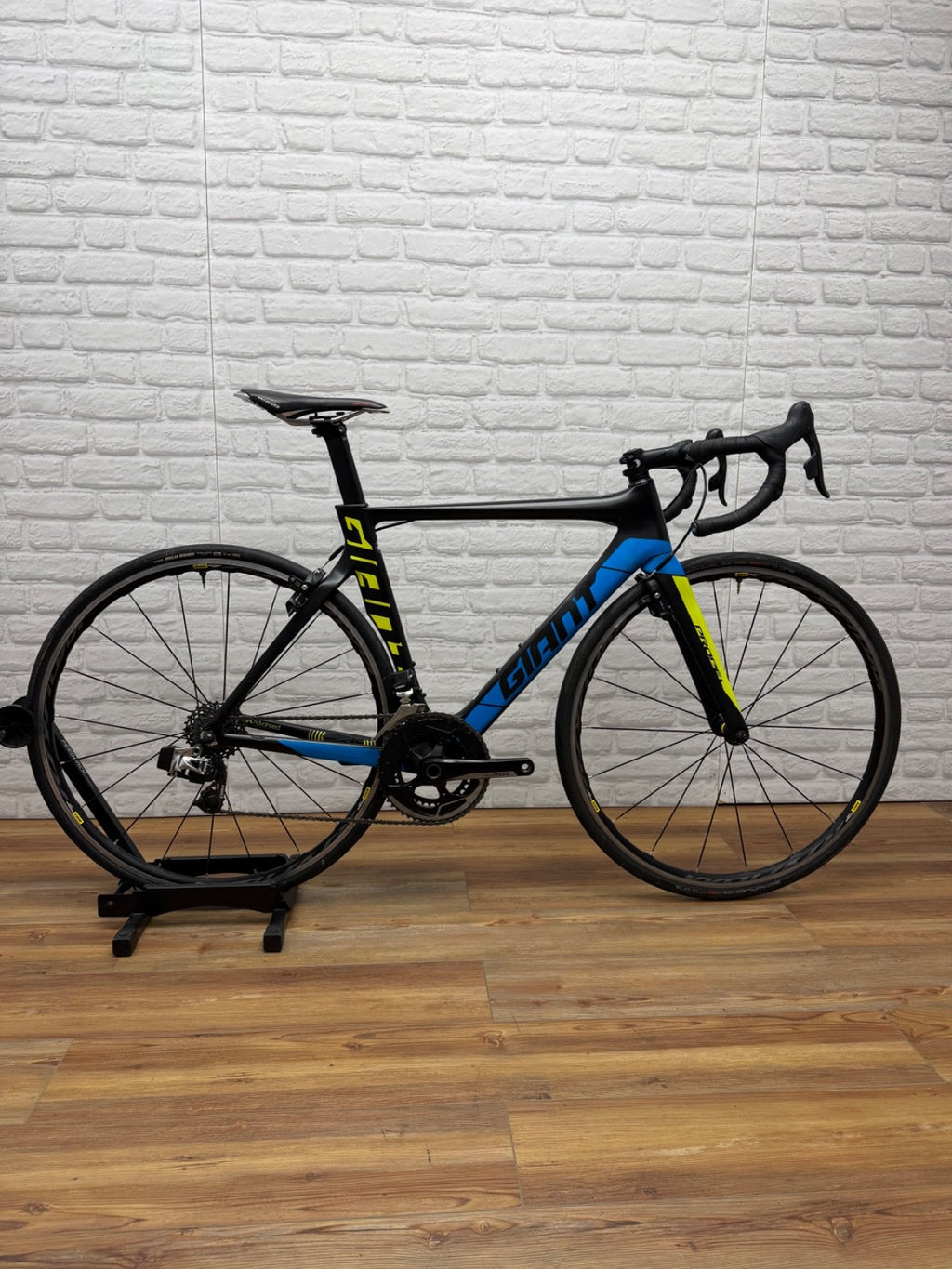 Giant Propel Small