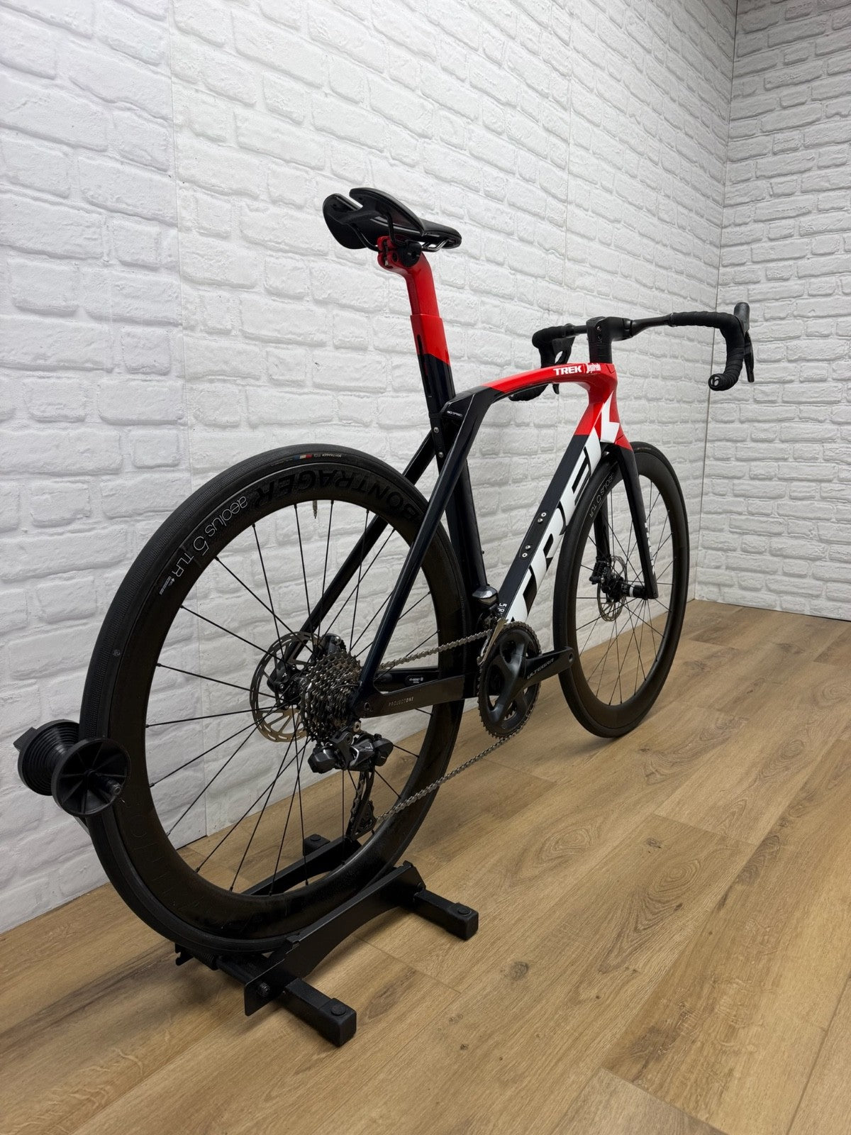 Trek Madone SLR 58cm Project One Team Segafredo Edition