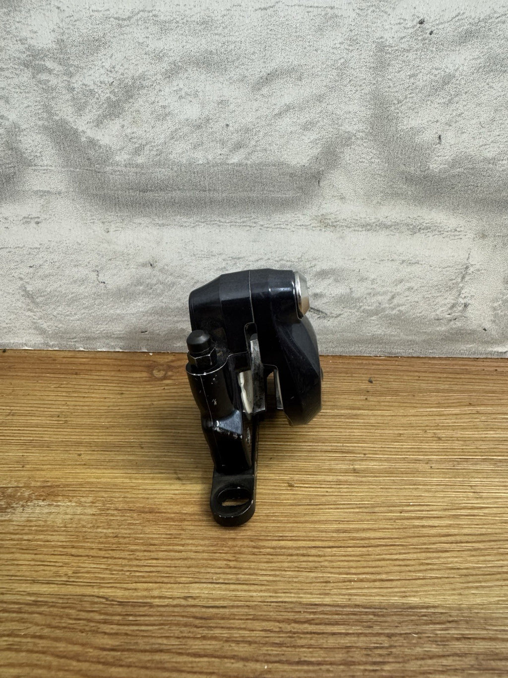 Shimano Ultegra BR-8070 Hydraulic Disc Brake Caliper