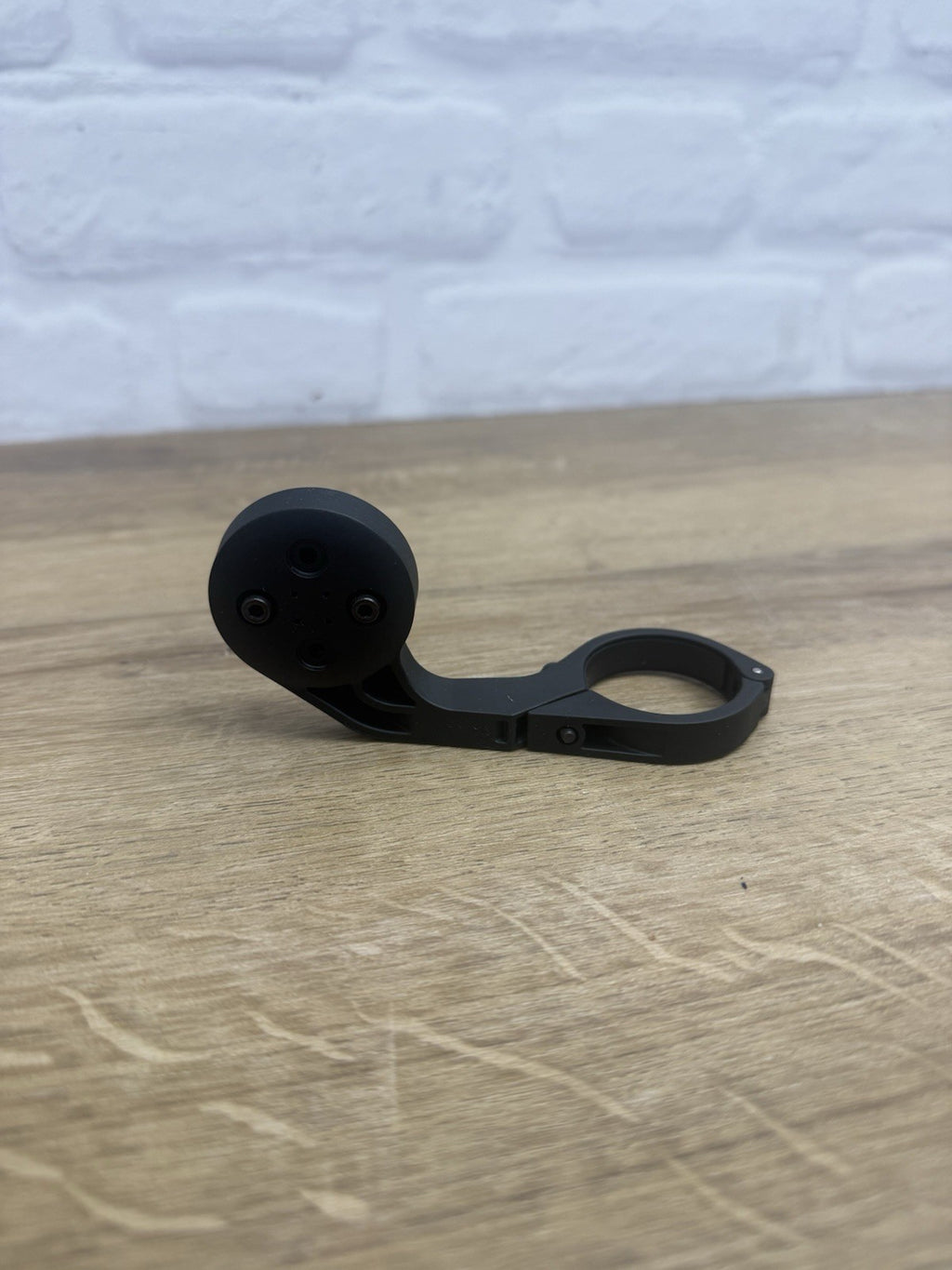 Garmin Flush Out-Front Mount