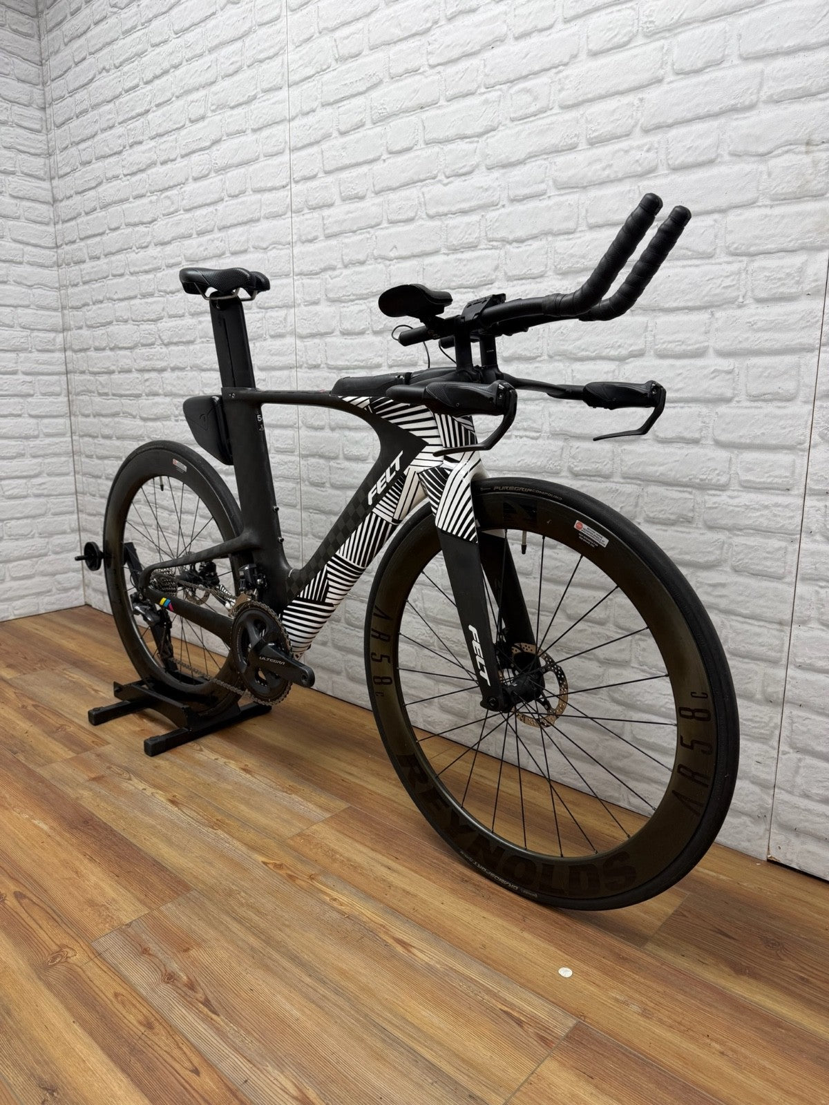 Felt IA 54cm Di2 Triathlon Bike