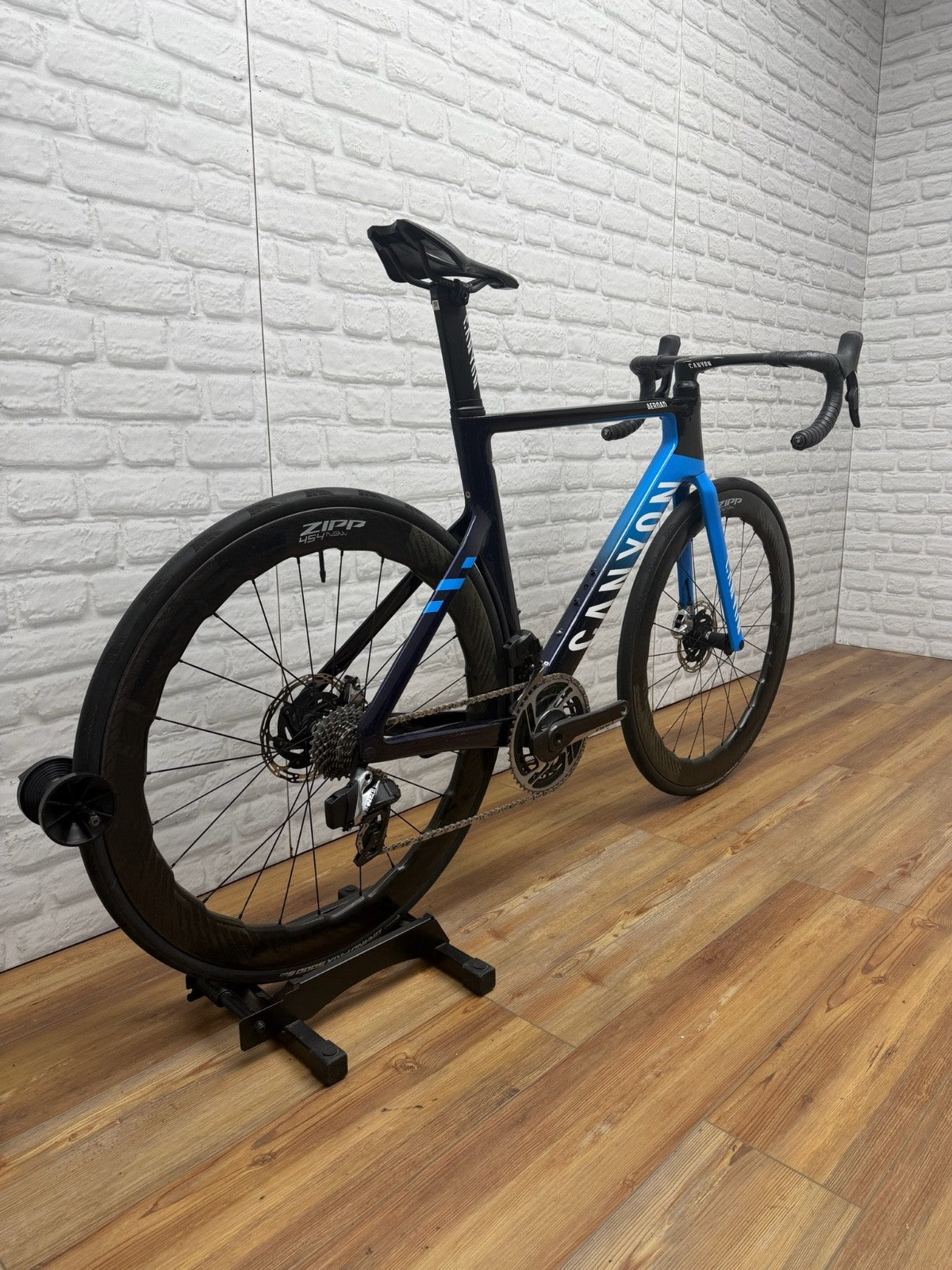 Canyon Aeroad CFR eTap Disc Medium