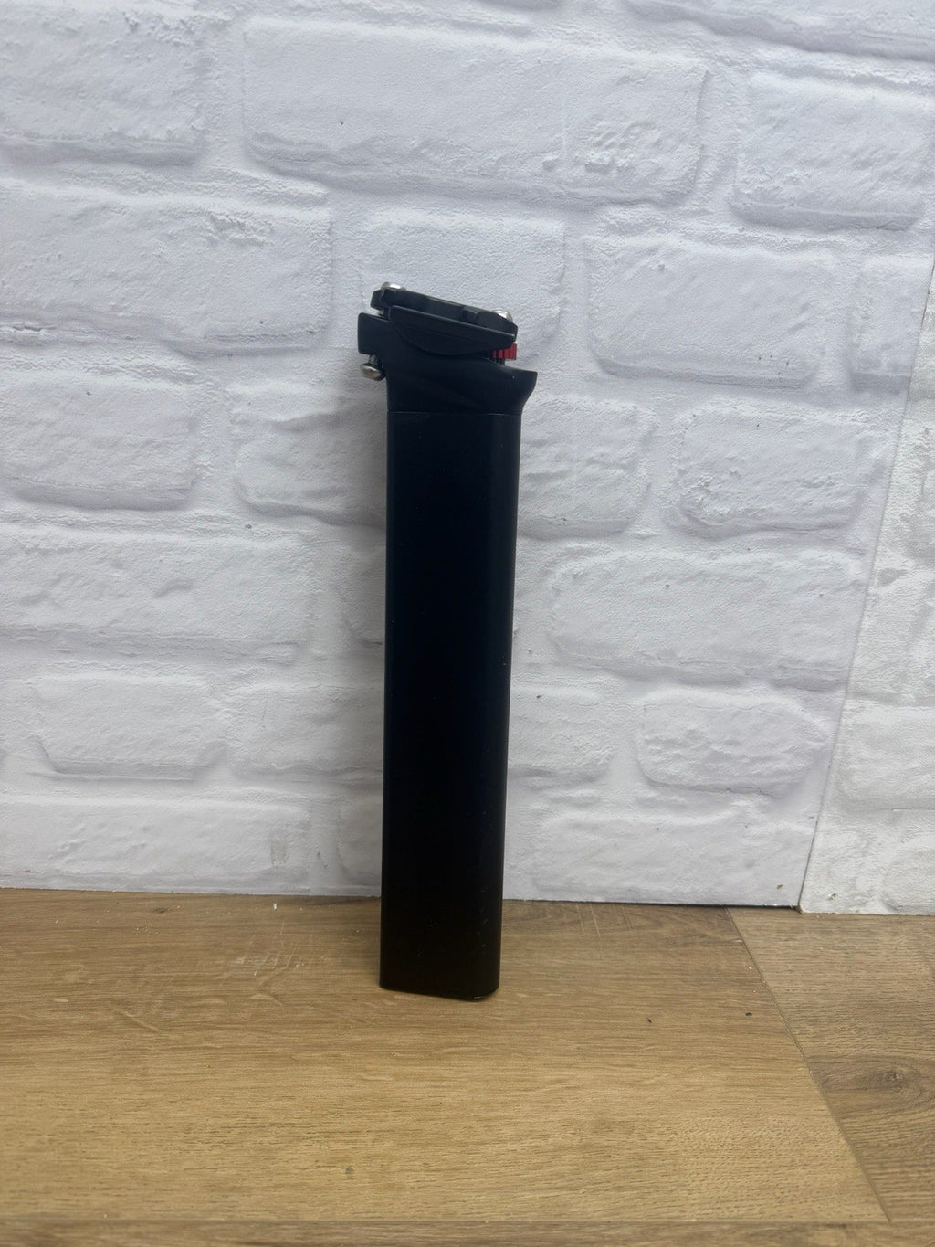Lightweight And Sturdy Road Bike Seat Post