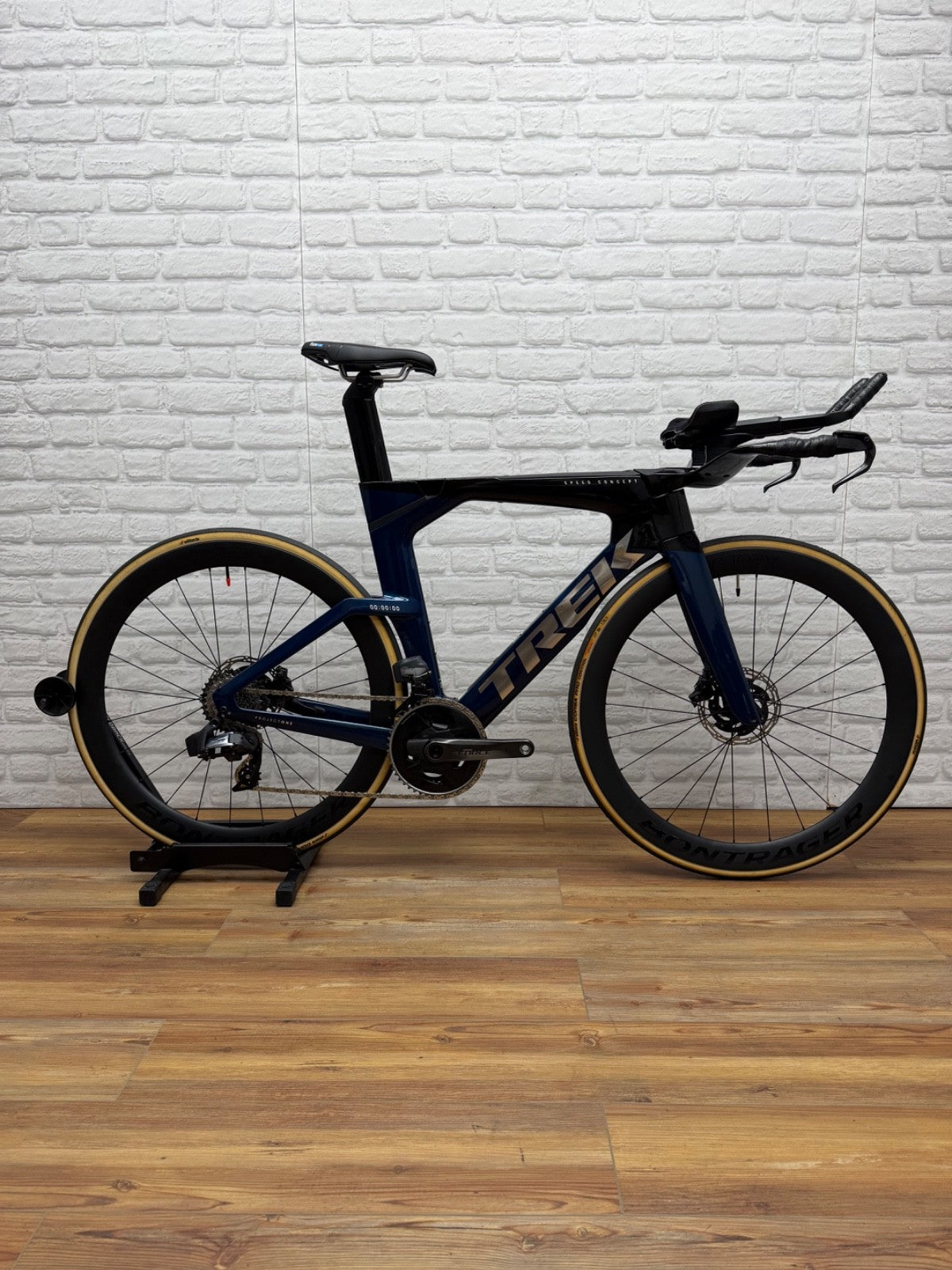 Trek Speed Concept SLR Medium Triathlon Bike