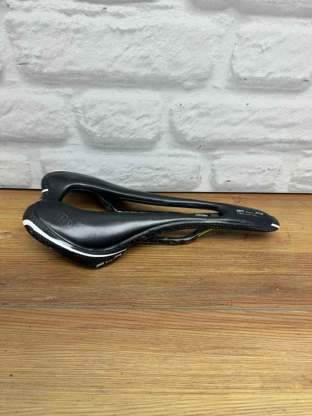 Selle Italia SLR Tekno Flow saddle