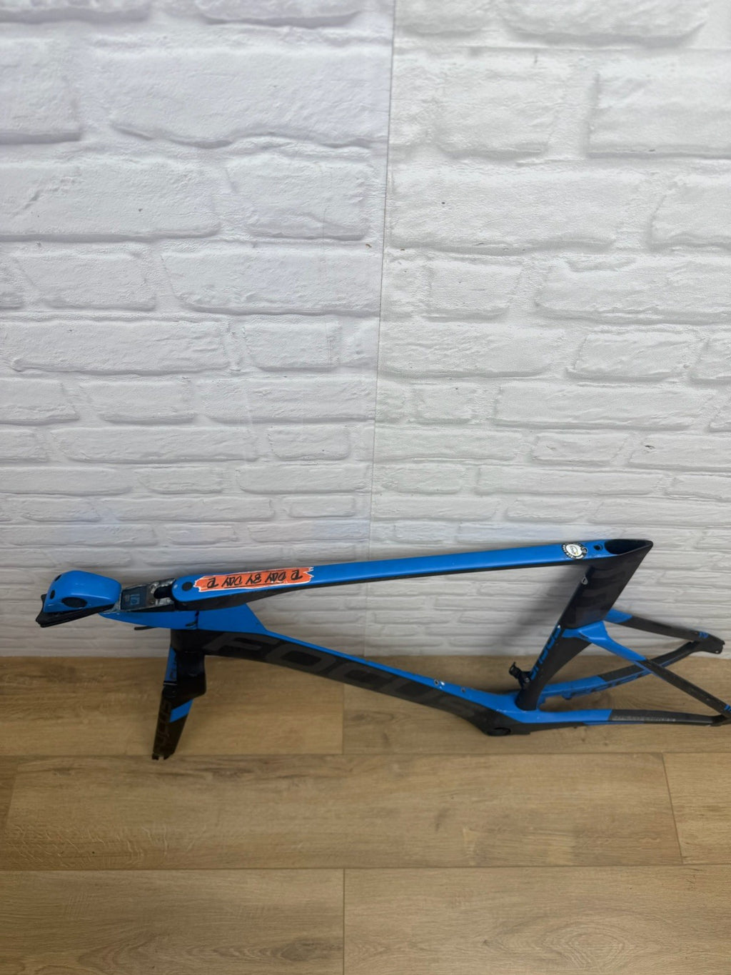 Focus Izalco Chrono Frame Set DAMAGED 