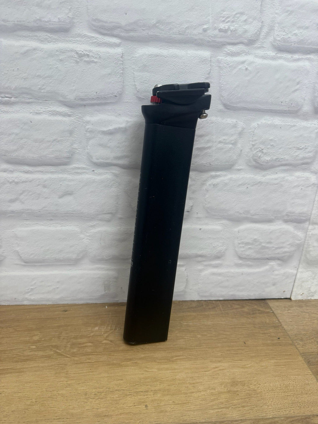 Lightweight And Sturdy Road Bike Seat Post