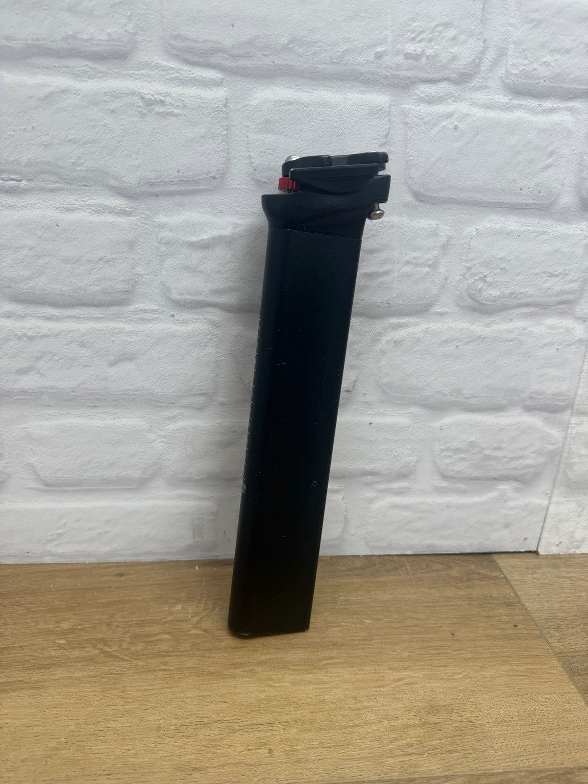 Lightweight And Sturdy Road Bike Seat Post