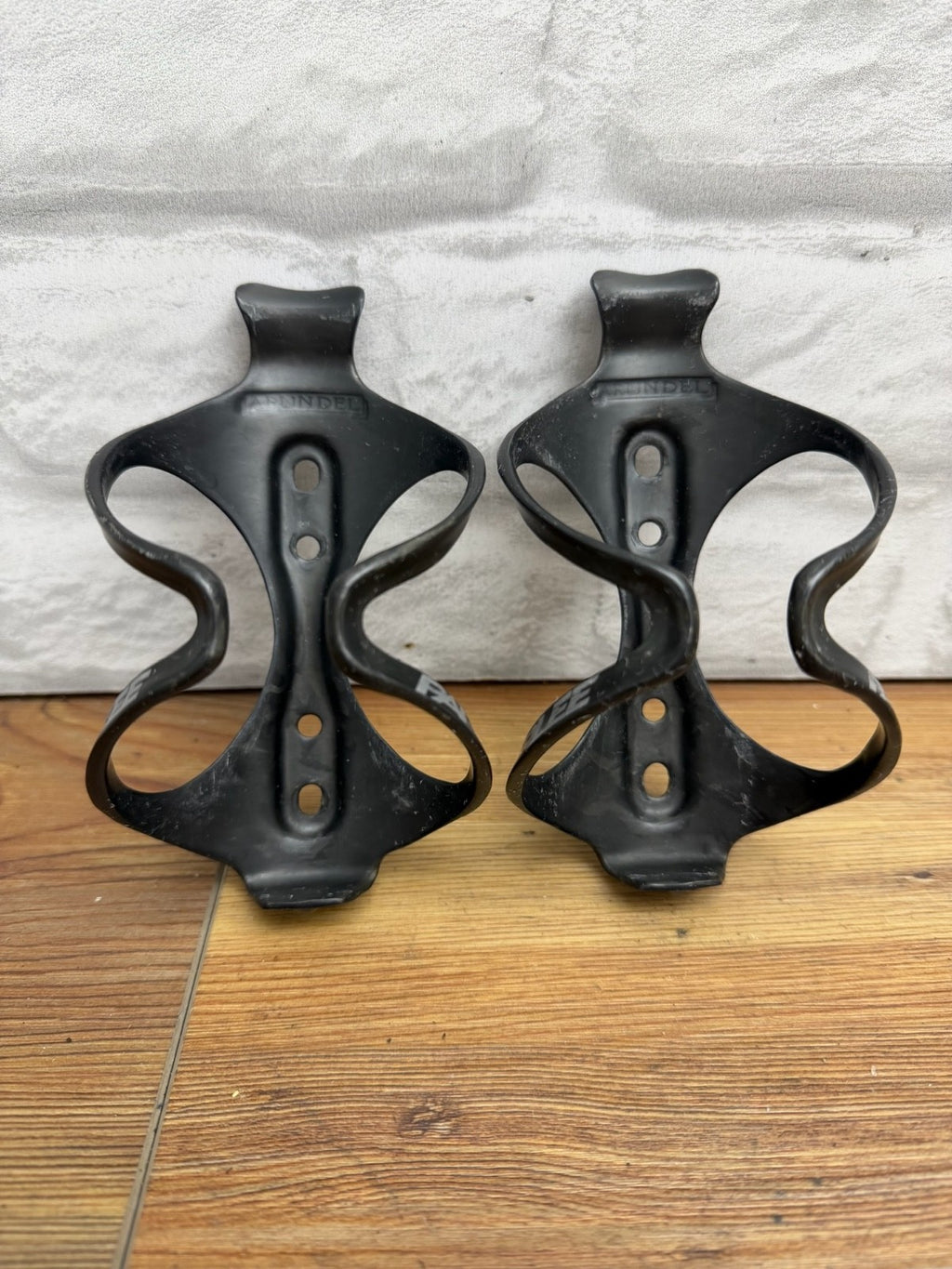 (2) PARLEE Arundel Mandible Carbon Bottle Cage Set
