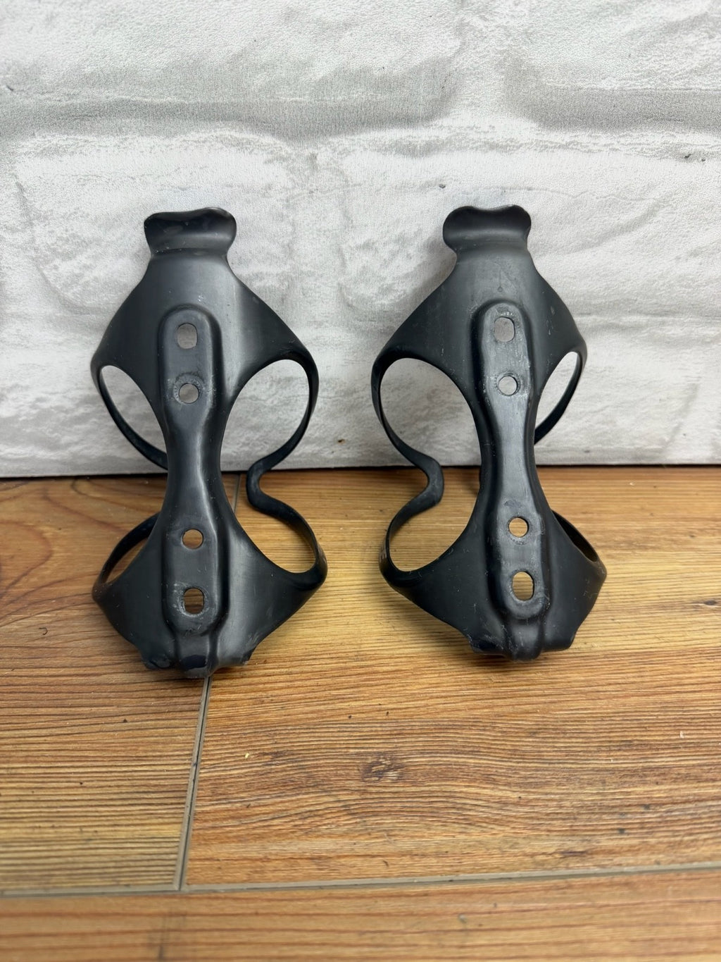 (2) PARLEE Arundel Mandible Carbon Bottle Cage Set