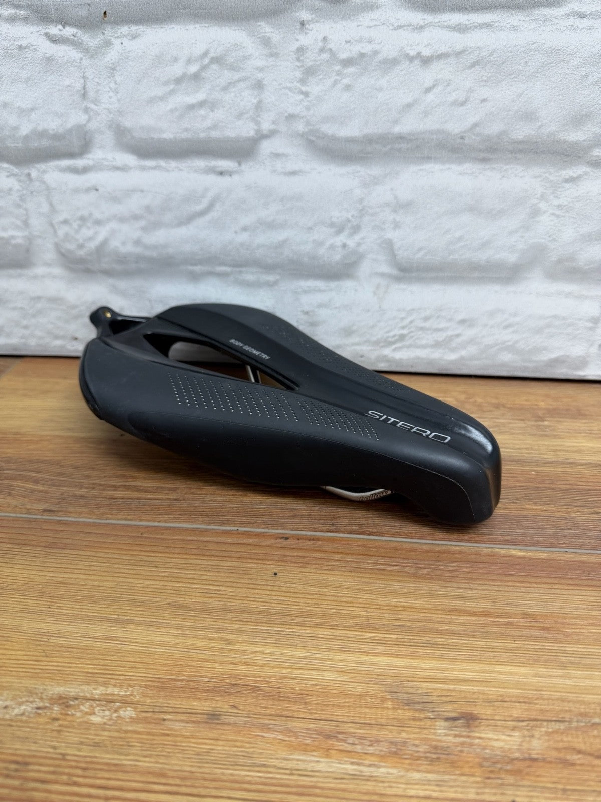 Specialized Sitero Saddle Hollow Ti Rails with Built-in Rear Cage Mount