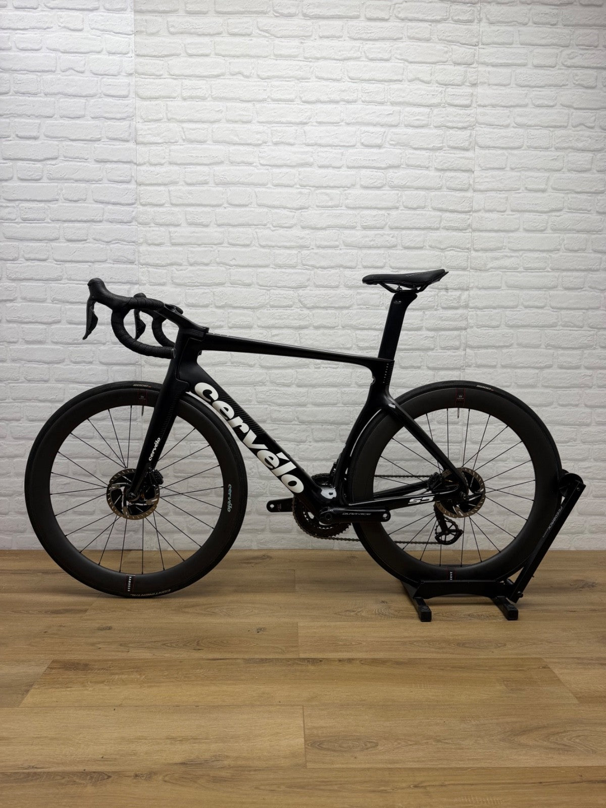 Cervelo S5 56cm Road Bike