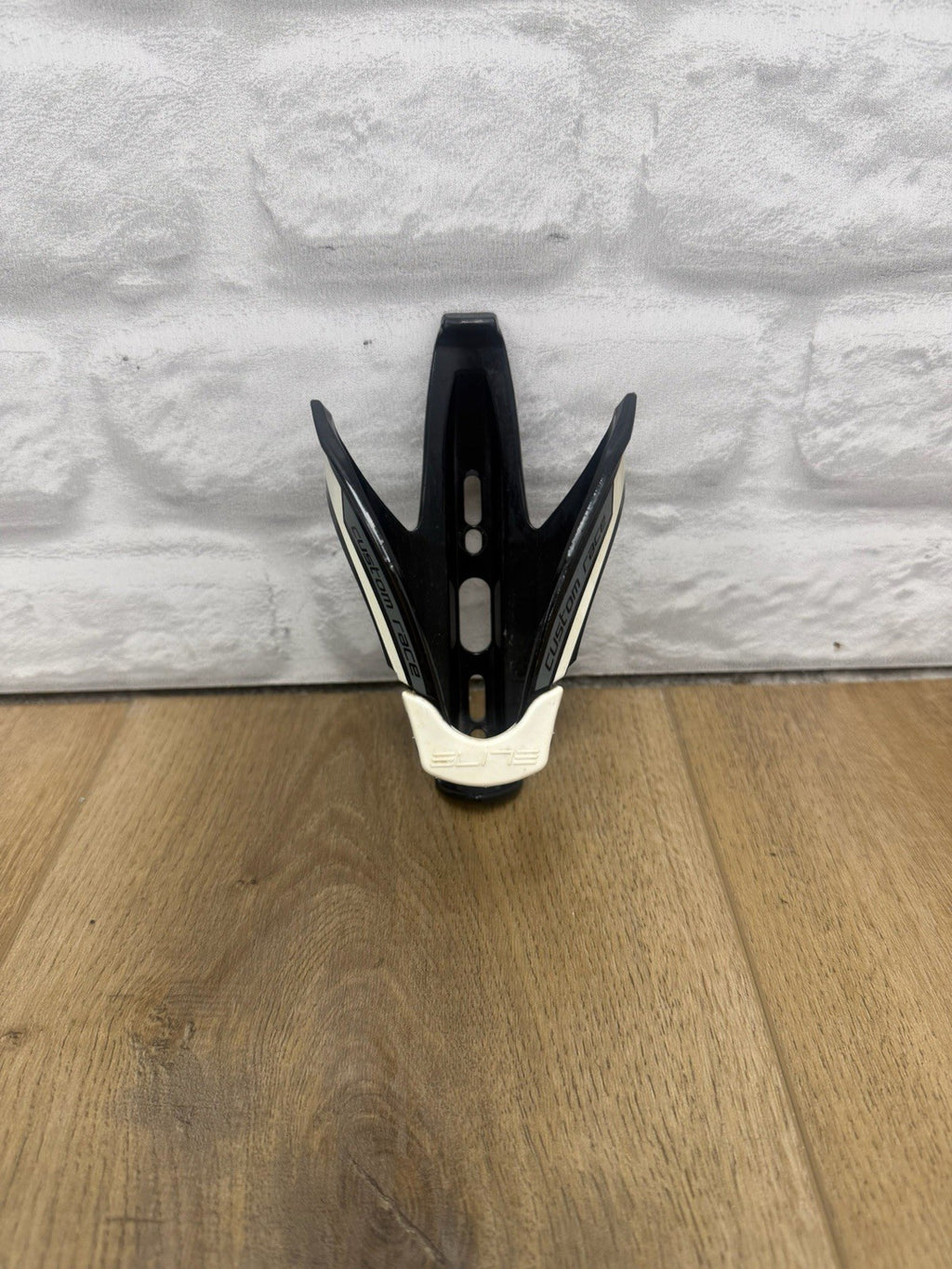Elite Custom Race Skin Black/White Water Bottle Cage