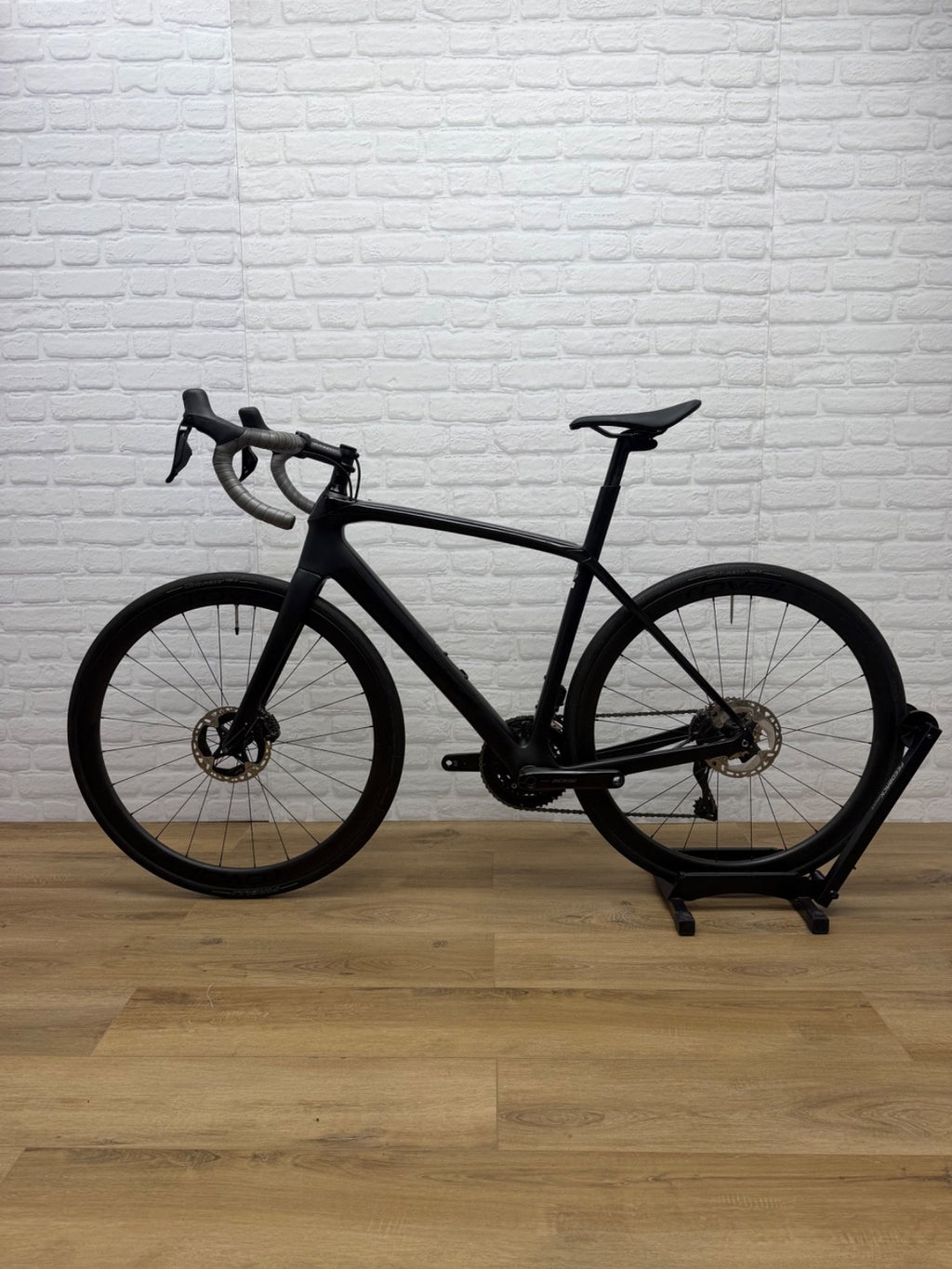 Trek Domane SL 5 54cm Road Bike