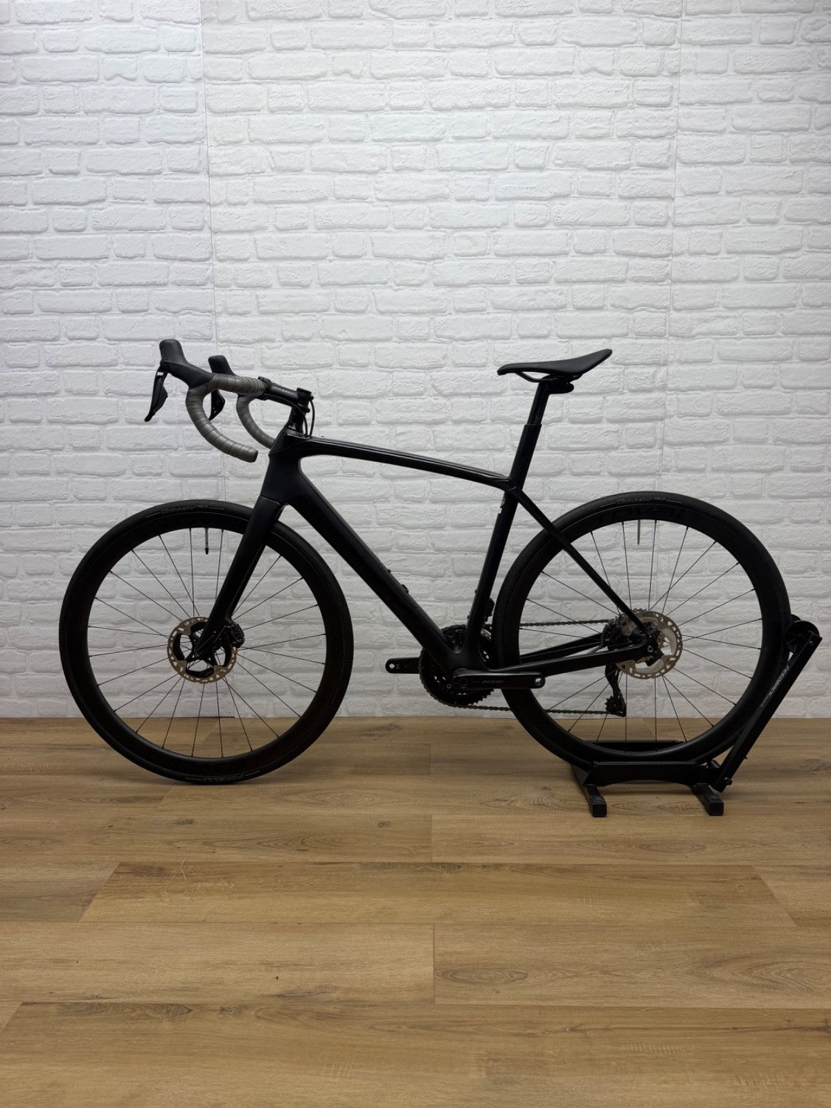 Trek Domane SL 5 54cm Road Bike