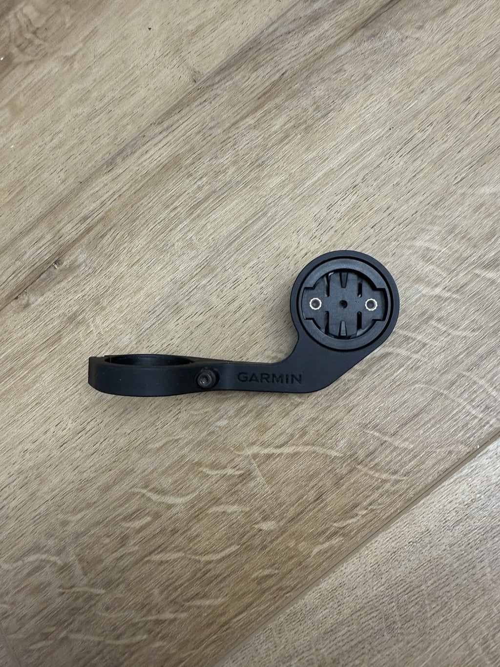 Garmin Flush Out-Front Mount
