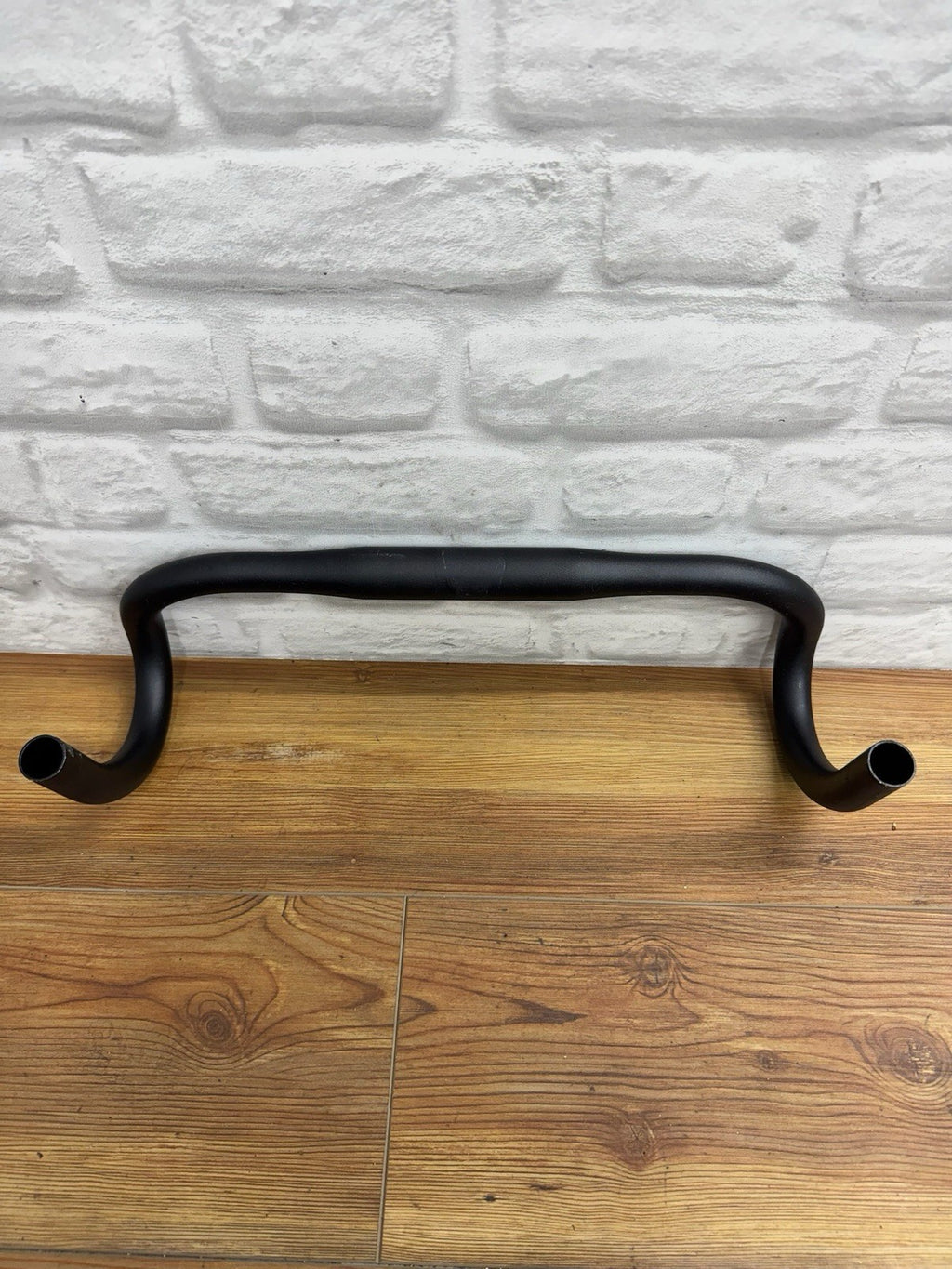 Bontrager VR-C Race Handlebar ø31.8 x 42cm Aluminum Drop Bar