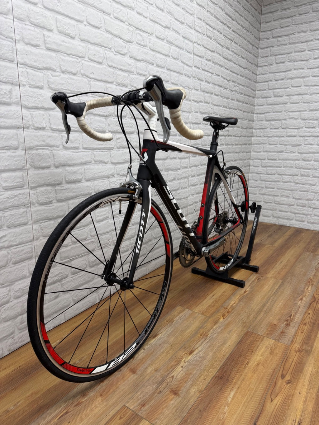 Scott CR1 Large Road Bike