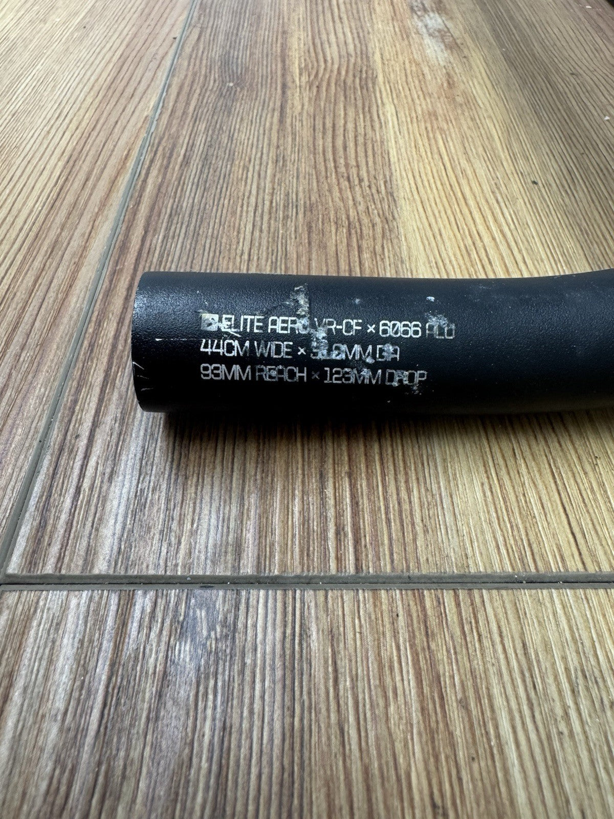 Bontrager Elite Aero VR-CF Road Handlebar 31.8 Dia 44cm Width Aluminum