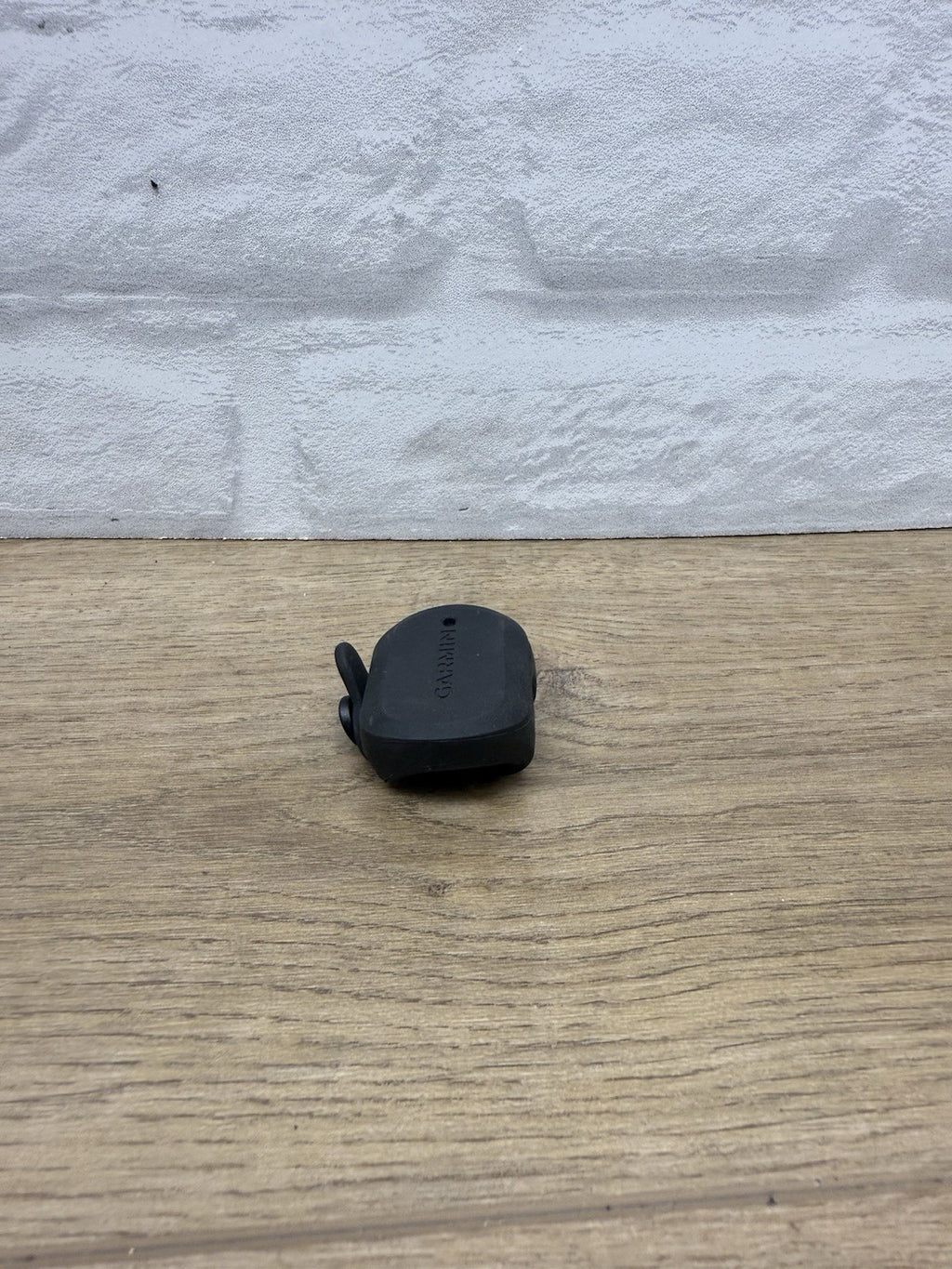 Garmin Bike Speed Sensor 1 Wireless Bluetooth ANT Plus Wheel Hub Mount