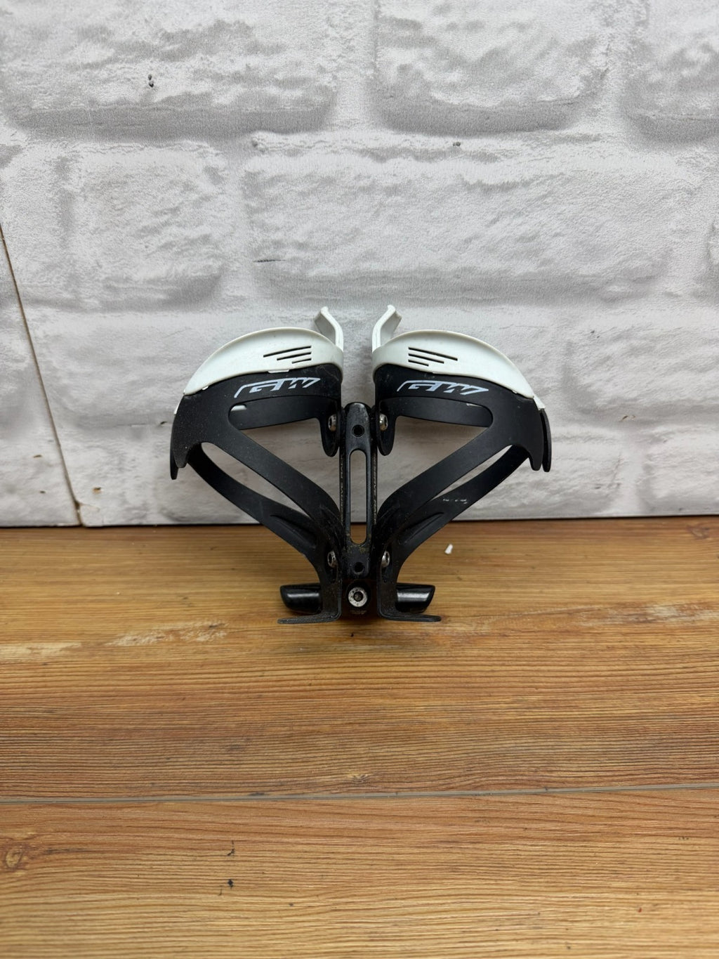 Dual Rear Saddle Mount Cages