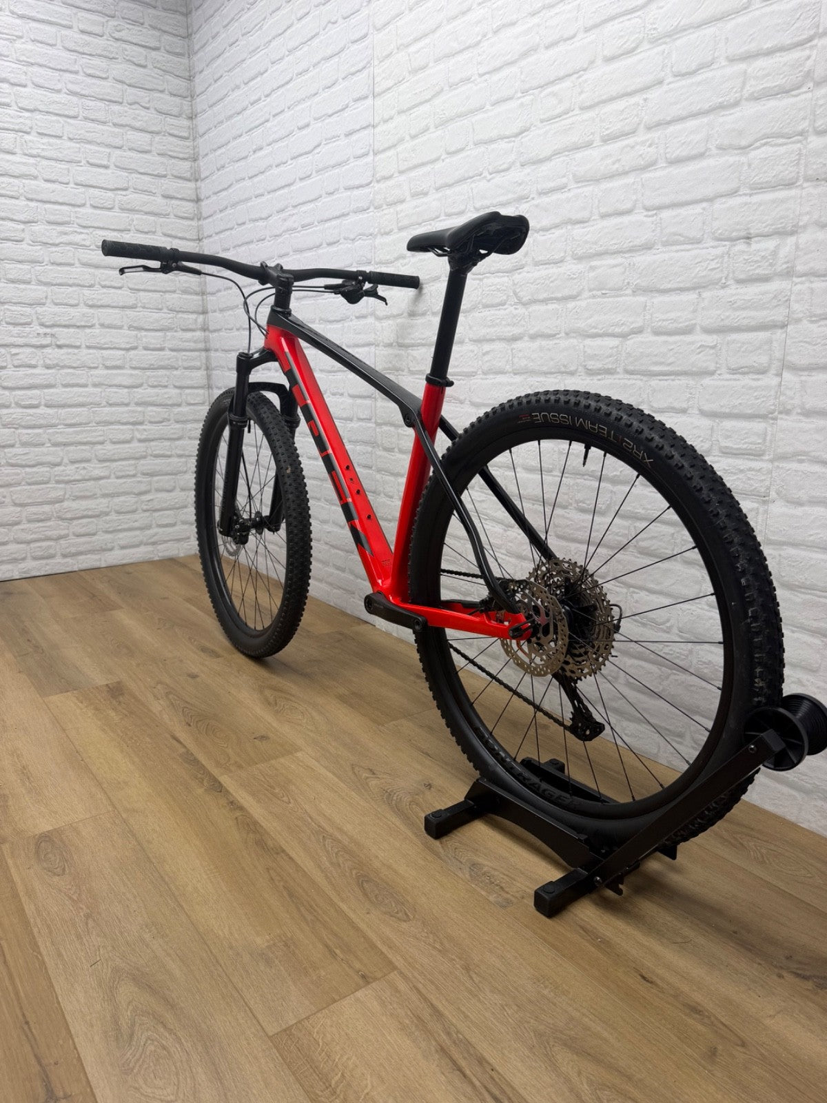Trek Pro Caliber 9.5 Medium/Large 2024