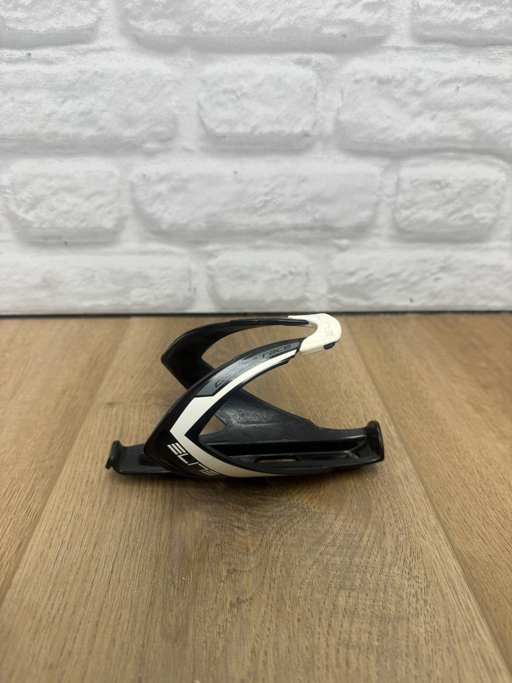 Elite Custom Race Skin Black/White Water Bottle Cage