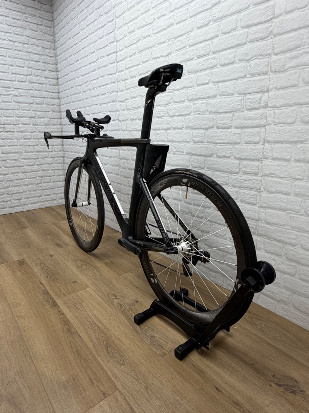 Trek Speed Concept Large Triathlon Bike