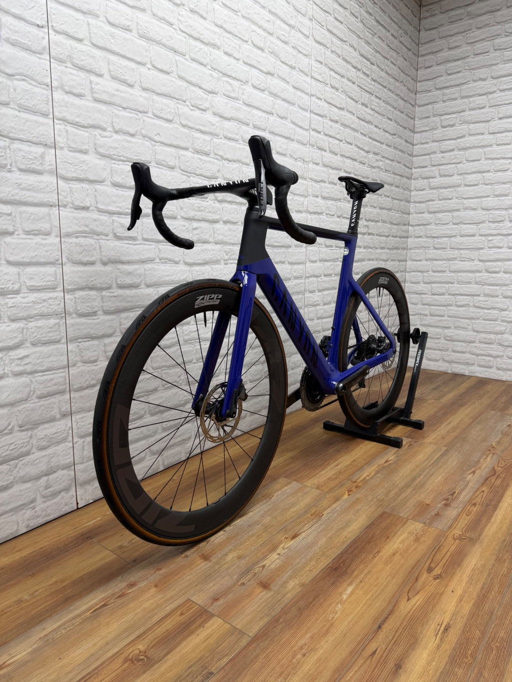 Canyon Aeroad CF SLX Large eTap Disc Brake