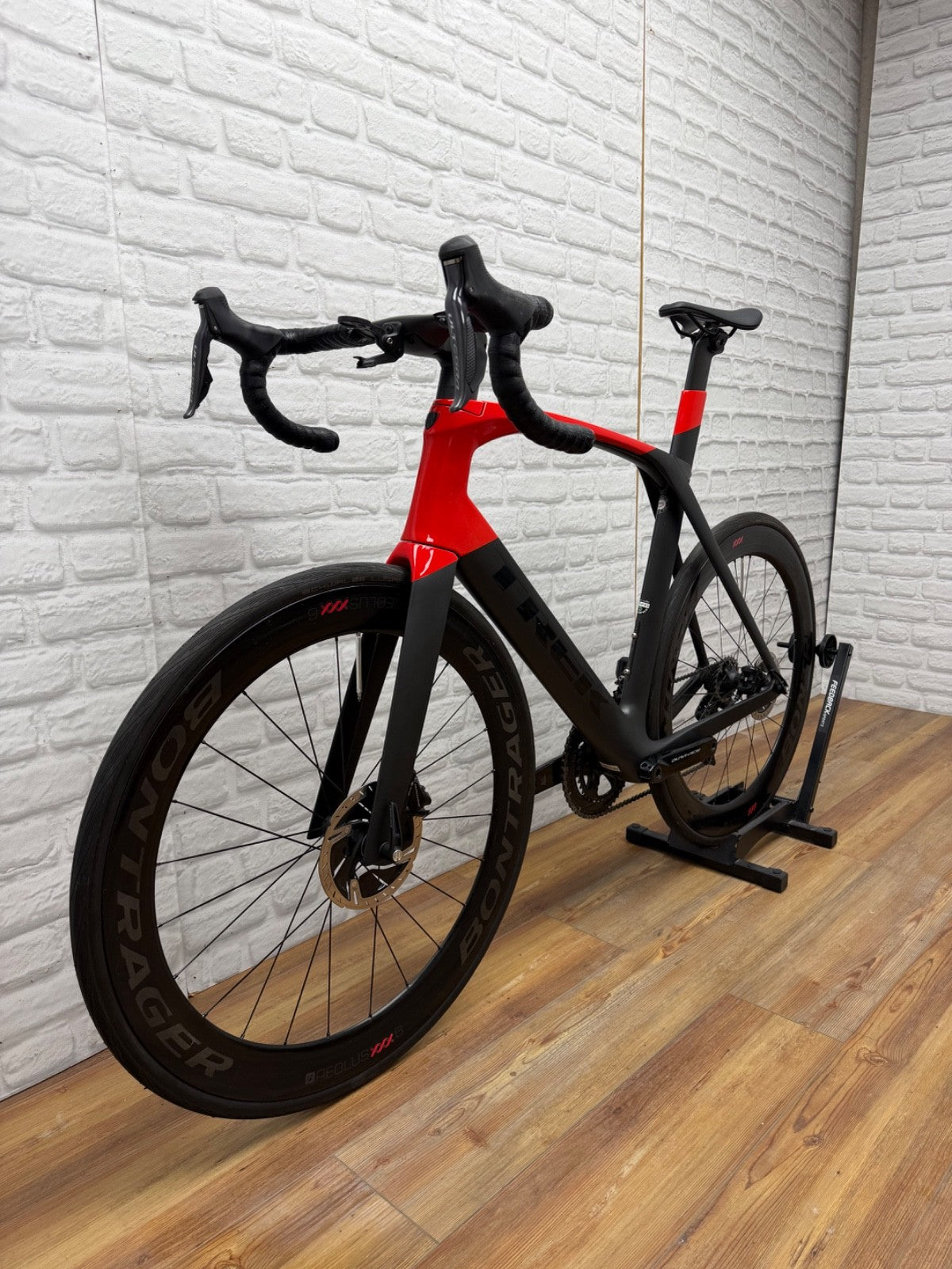 Trek Madone SLR 60cm Road Bike