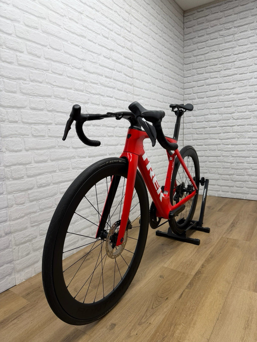 Trek Madone SLR 54cm Project One Team Segafredo edition