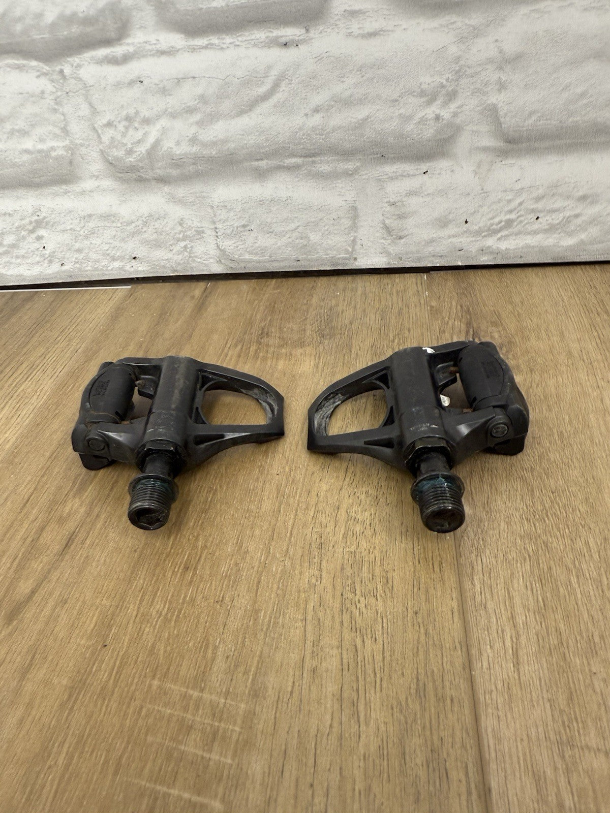 Shimano 105 SPD-SL Clipless Road Bike Pedals 