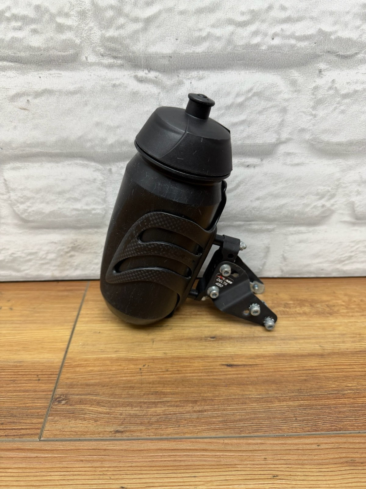 Xlab Gorilla Cag with Mount & Bottle