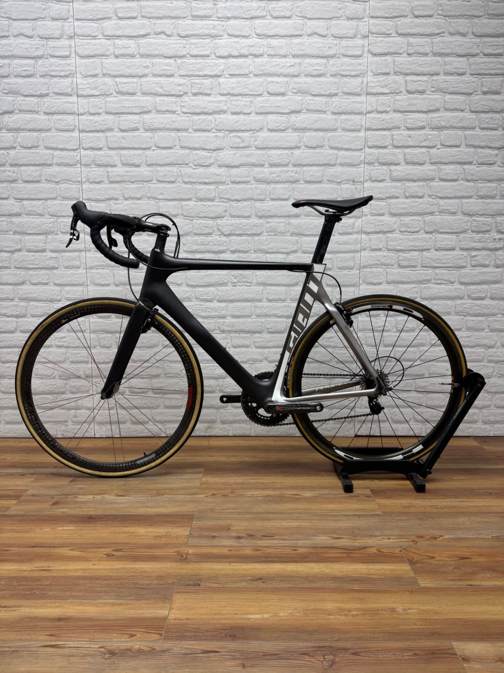 Giant Propel 56cm M/L Carbon Road Bike