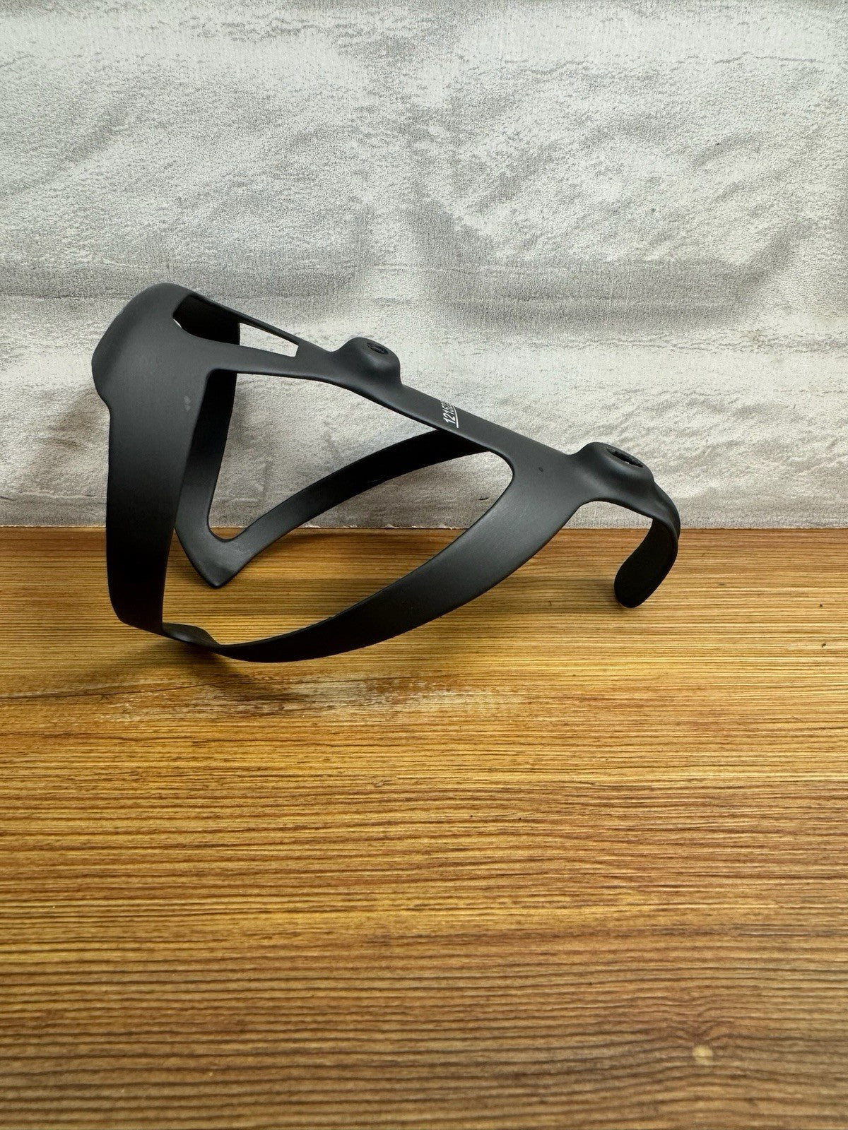 Bontrager Pro OCLV Carbon Bottle Cage — Take Off