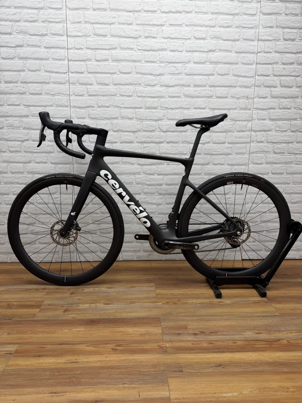 Cervelo Caledonia 54cm eTap Road Bike