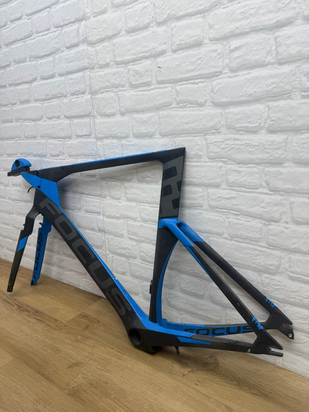 Focus Izalco Chrono Frame Set DAMAGED 