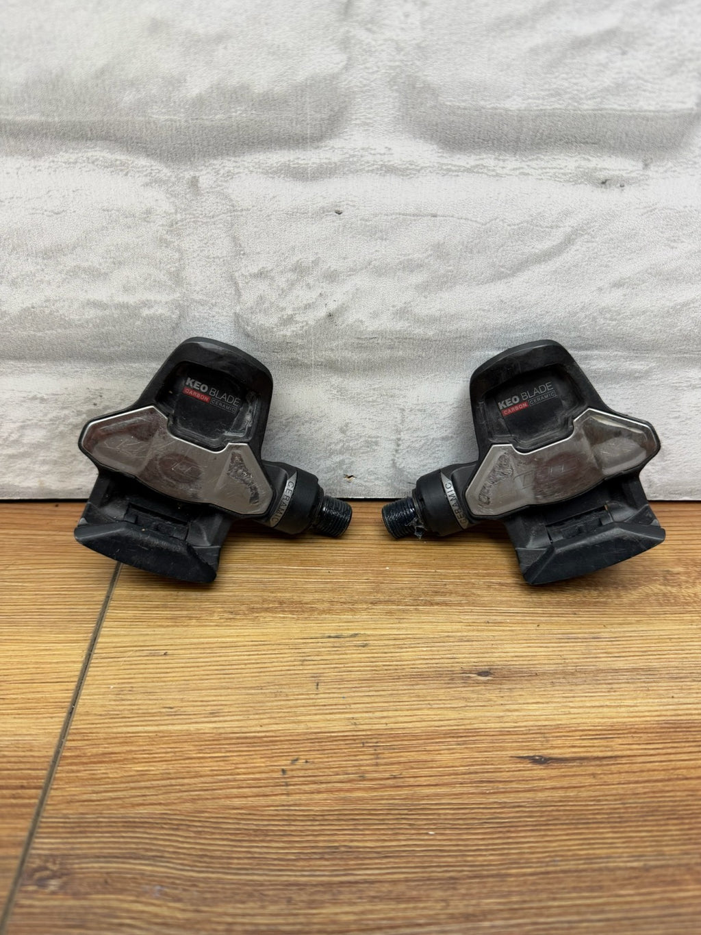 LOOK KEO Blade Carbon Ceramic Road Bike Pedals Plates Pair Lightweight Keo