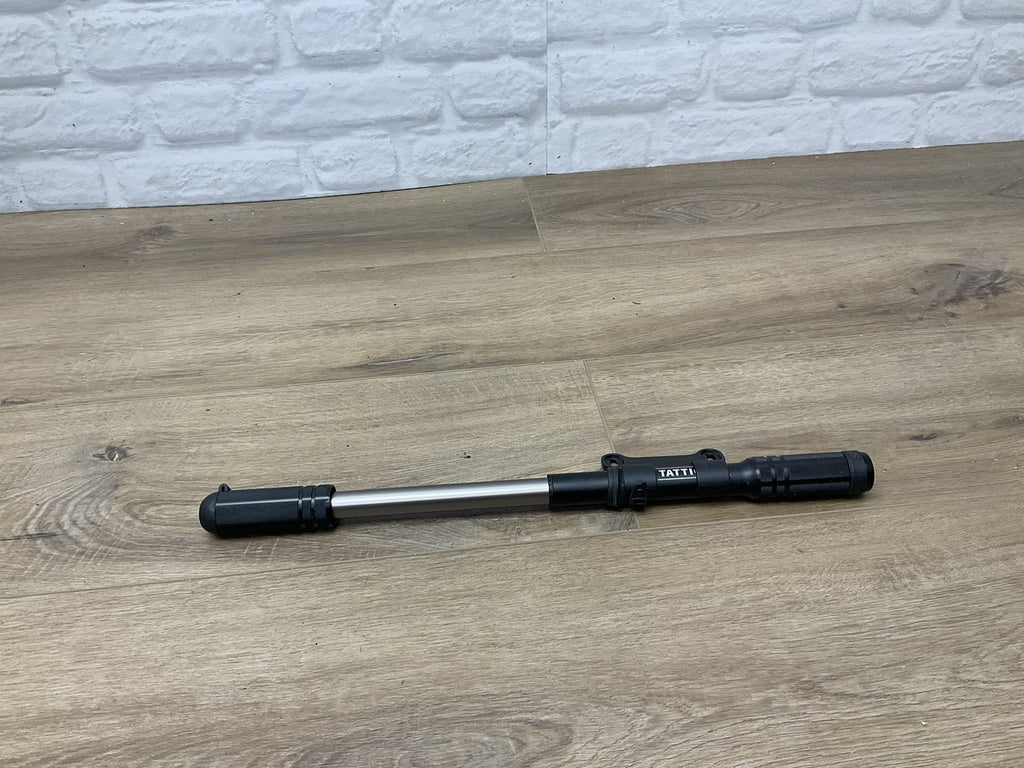 Silica Tattico Mini Portable Pump For Bicycles With Integrated Hose