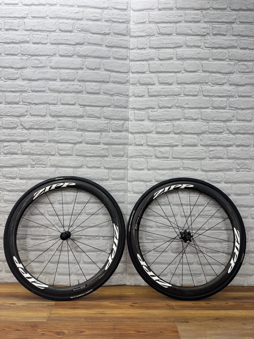 Zipp 303 Showstopper Clincher Carbon Rim Brake Wheelset