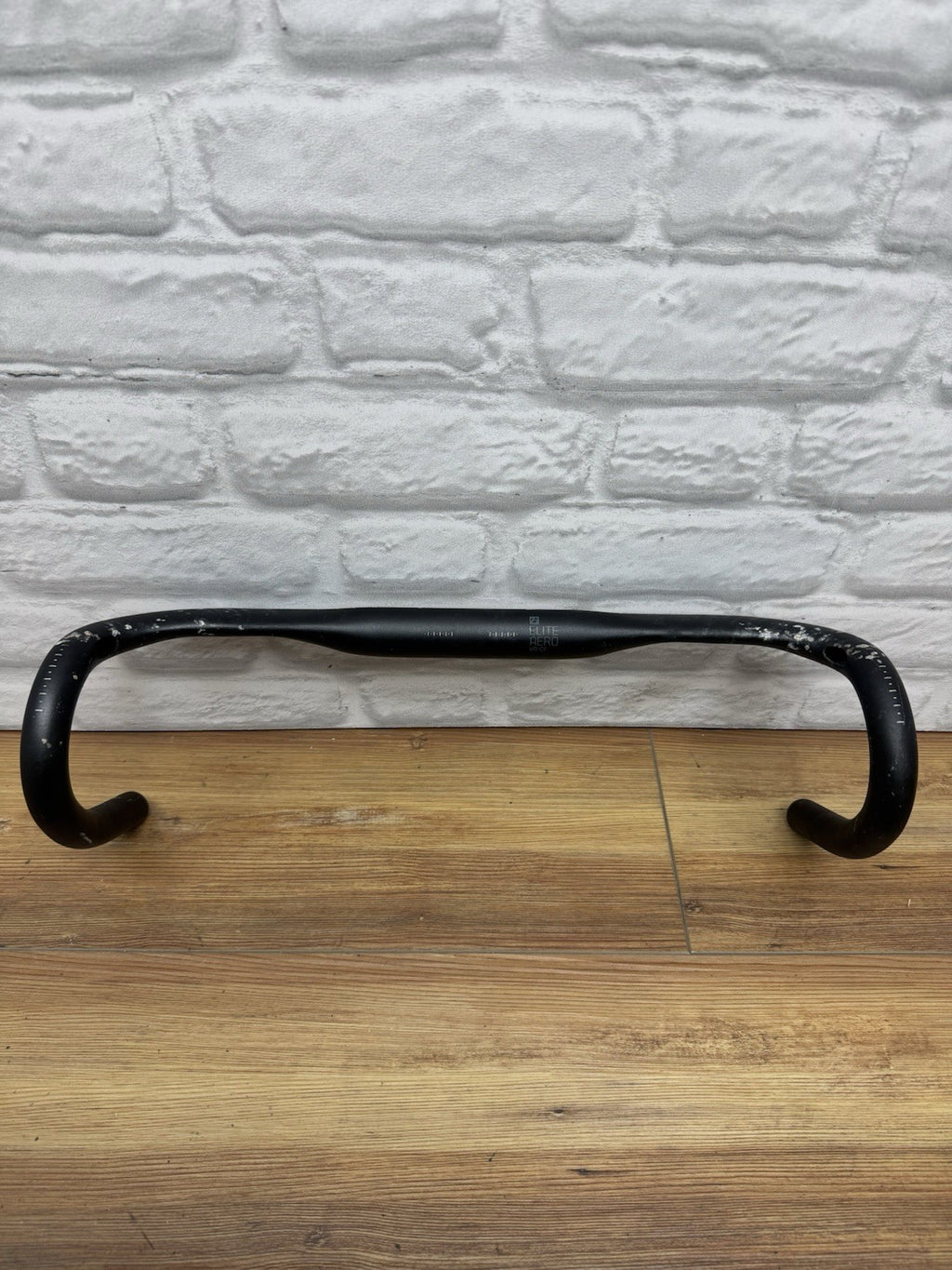 Bontrager Elite Aero VR-CF Road Handlebar 31.8 Dia 44cm Width Aluminum