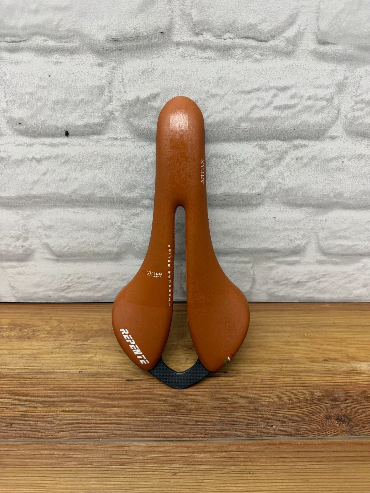 Repente Artax GLM Carbon Saddle TAKE OFF