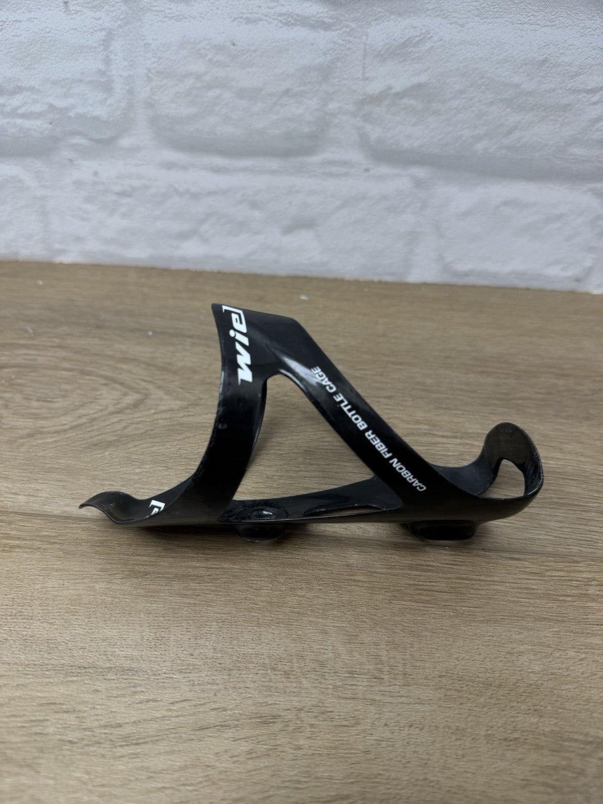 Wiel full carbon water bottle cage