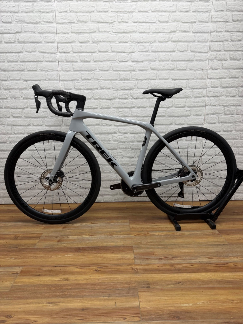 Trek Domane SL 7 Gen 4 56cm Road Bike