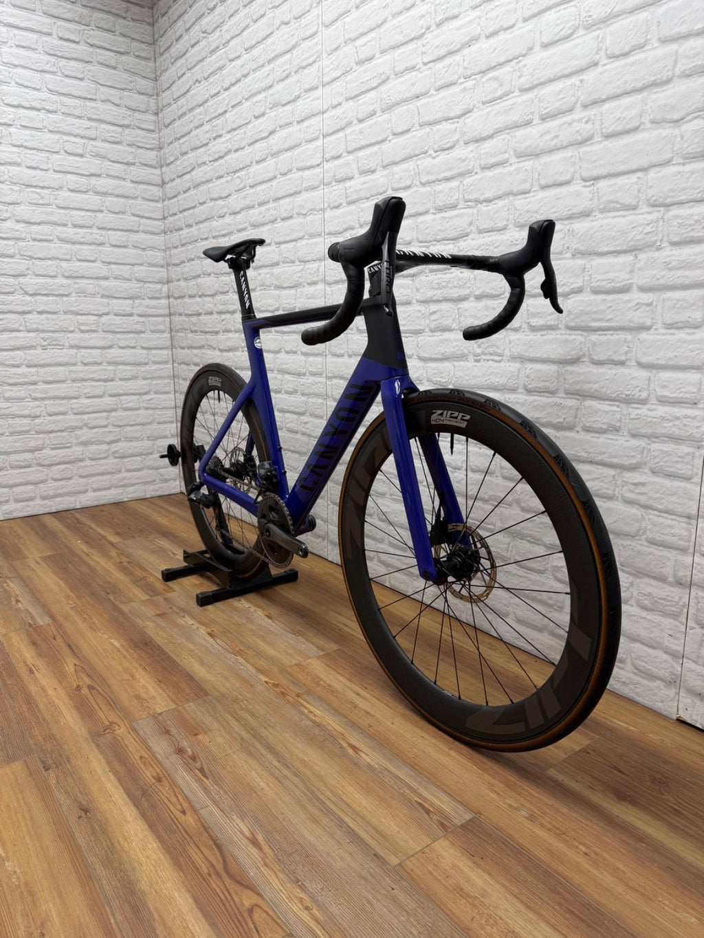 Canyon Aeroad CF SLX Large eTap Disc Brake