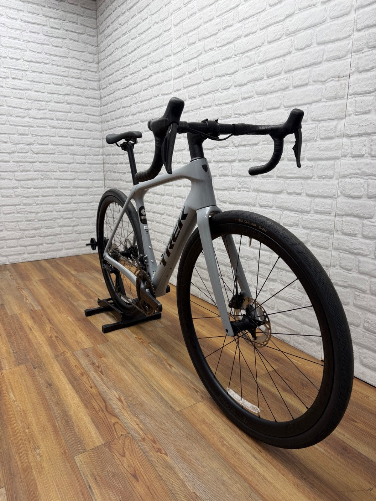 Trek Domane SL 7 Gen 4 56cm Road Bike