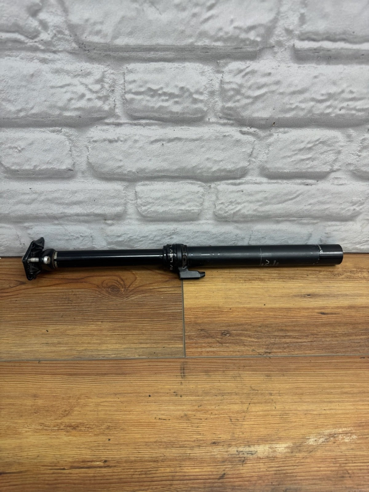 KS LEV Integra Dropper Seatpost - 30.9mm, 100mm, Black No Remote